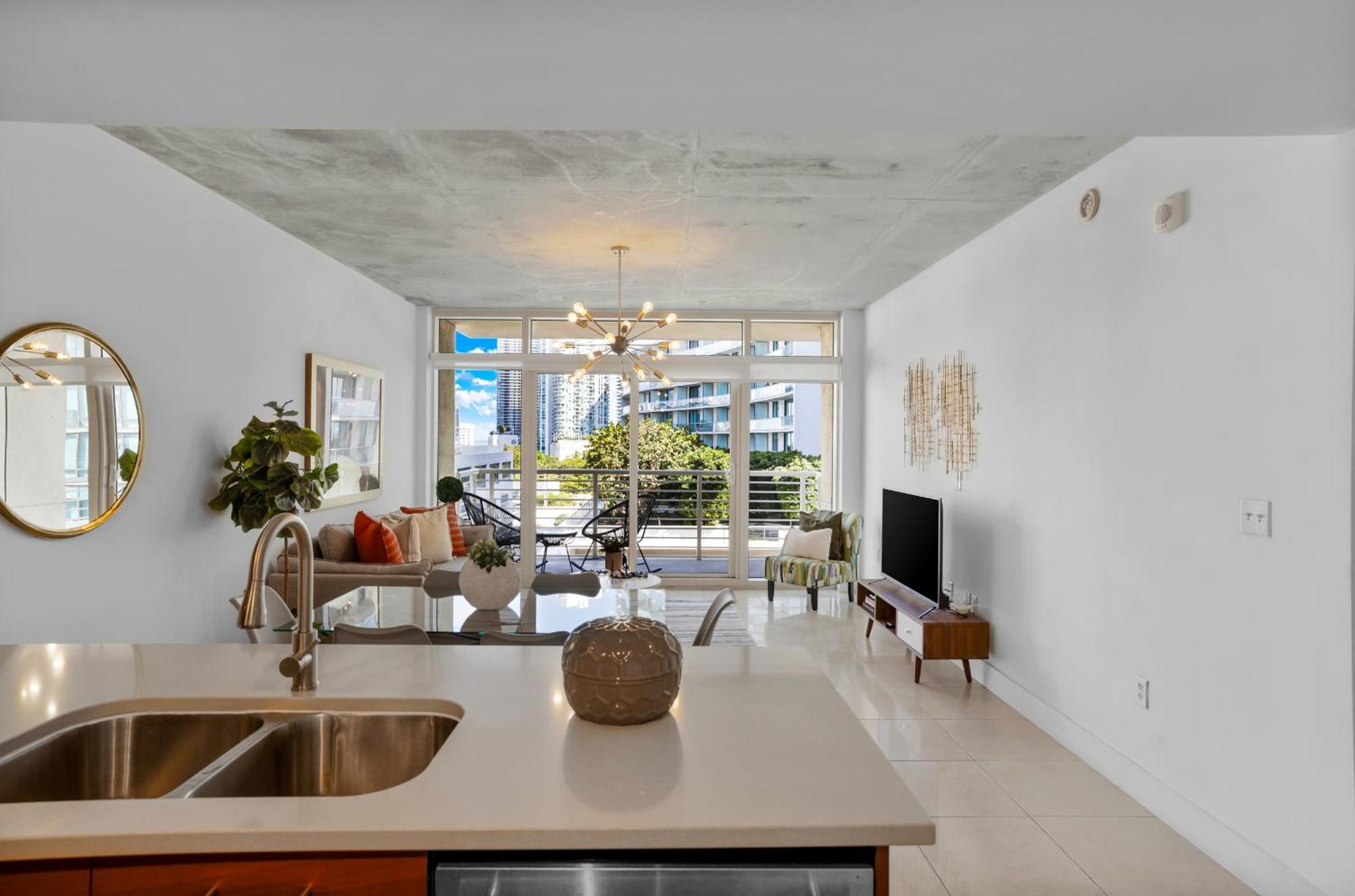 Apartment Midblock Midtown 1b W Pool Gym