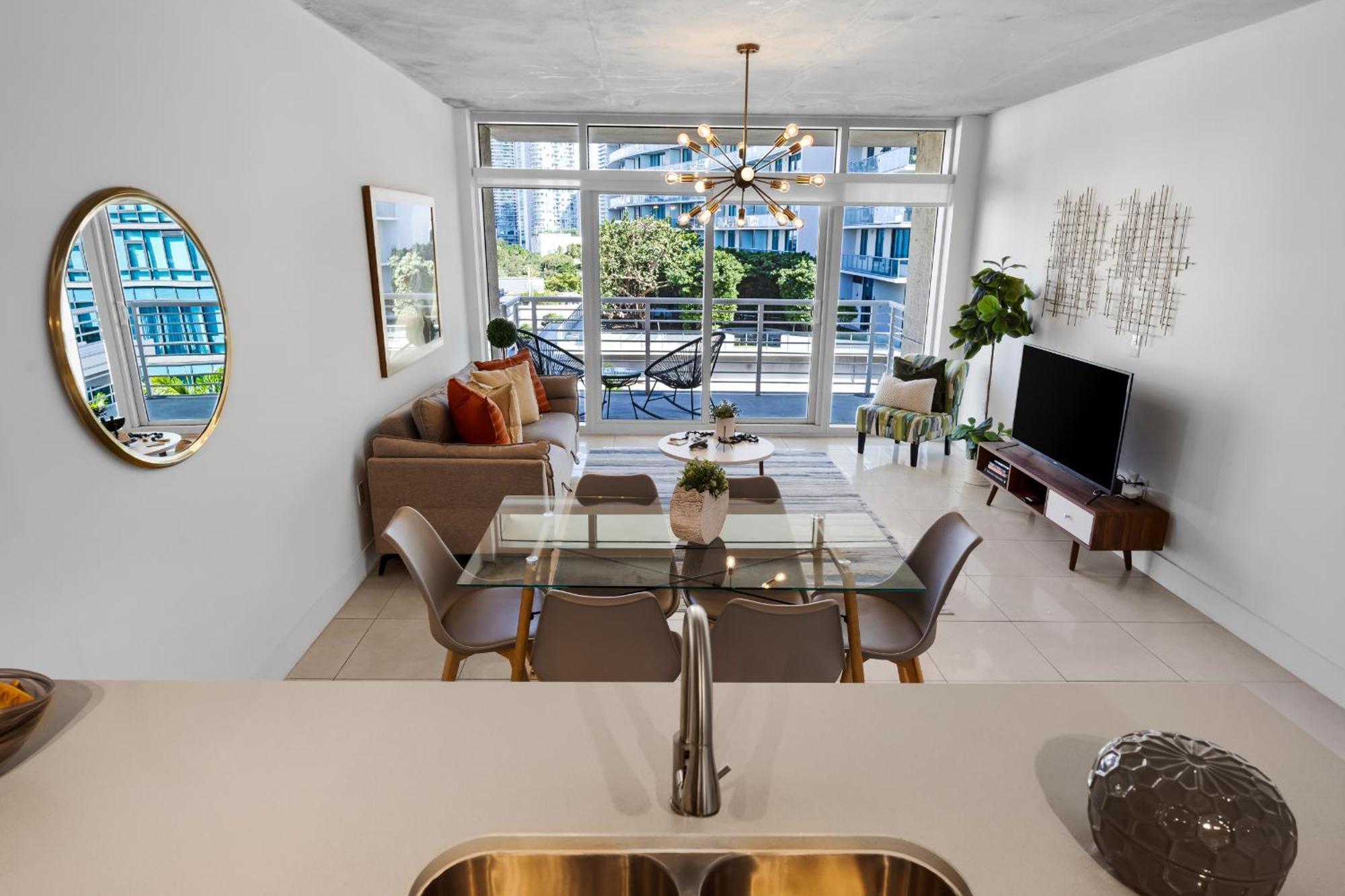 Apartment Midblock Midtown 1b W Pool Gym