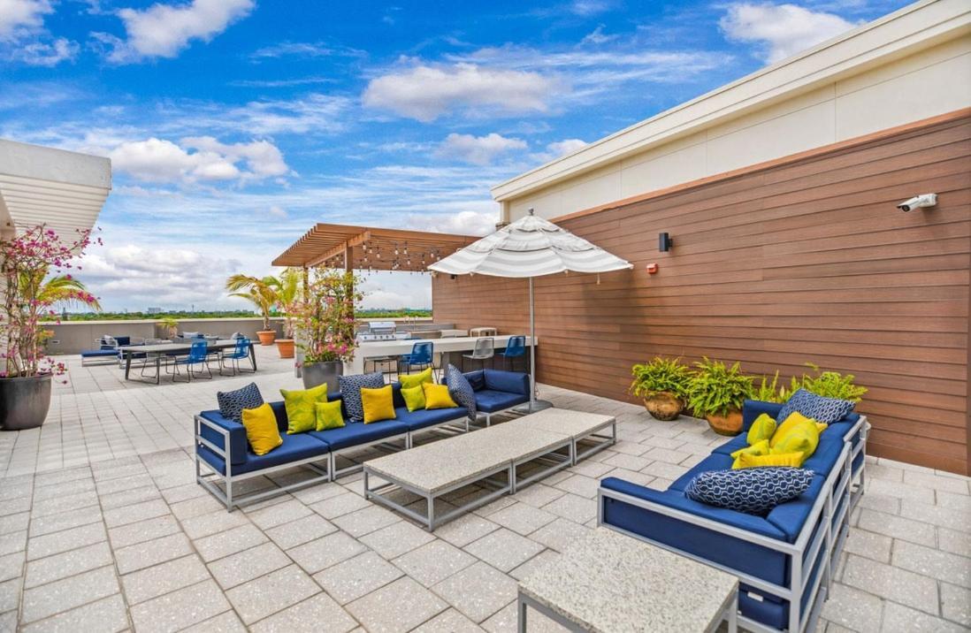 Midblock Midtown 1b W Pool Gym * Miami