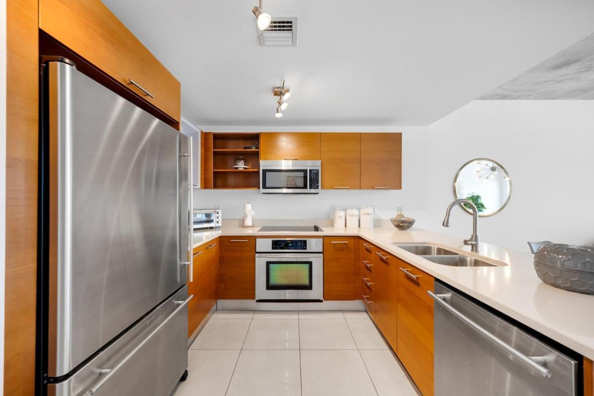 Midblock Midtown 1b W Pool Gym